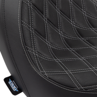 0802-1518 - DRAG SPECIALTIES Predator Seat - Double Diamond w/ Silver Sitching - Vinyl - FLSB/FXLR '18-'23 0802-1518