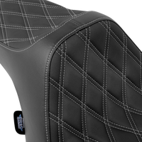 DRAG SPECIALTIES SEATS Predator III Seat - Double Diamond - Silver Stitched - FLT/FLH '23-'24 4686C