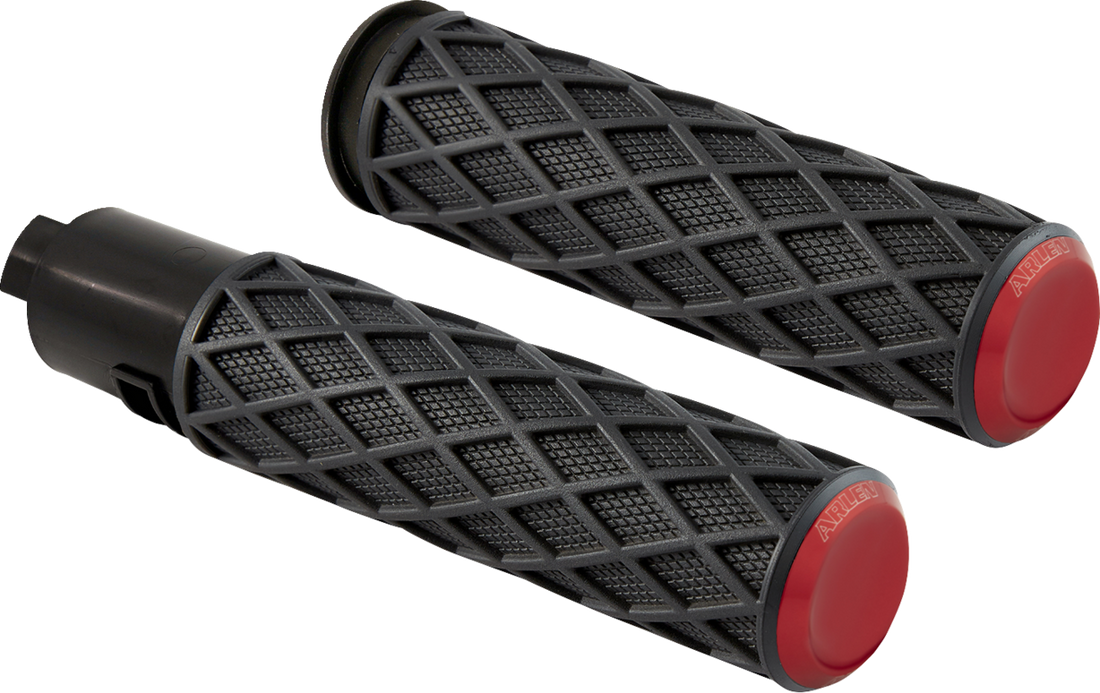 0630-3262 - ARLEN NESS Diamond Grips - TBW - Red 500-061