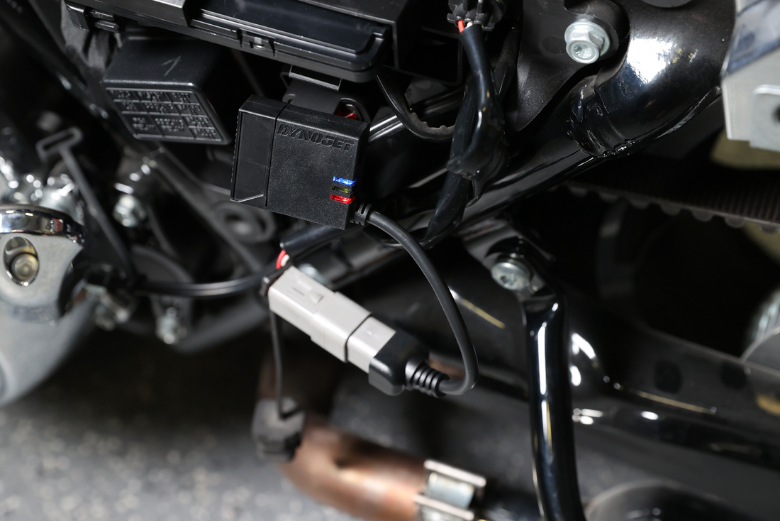 1020-3524 - DYNOJET Power Vision 4 - Harley-Davidson '11+ PV4-15-02
