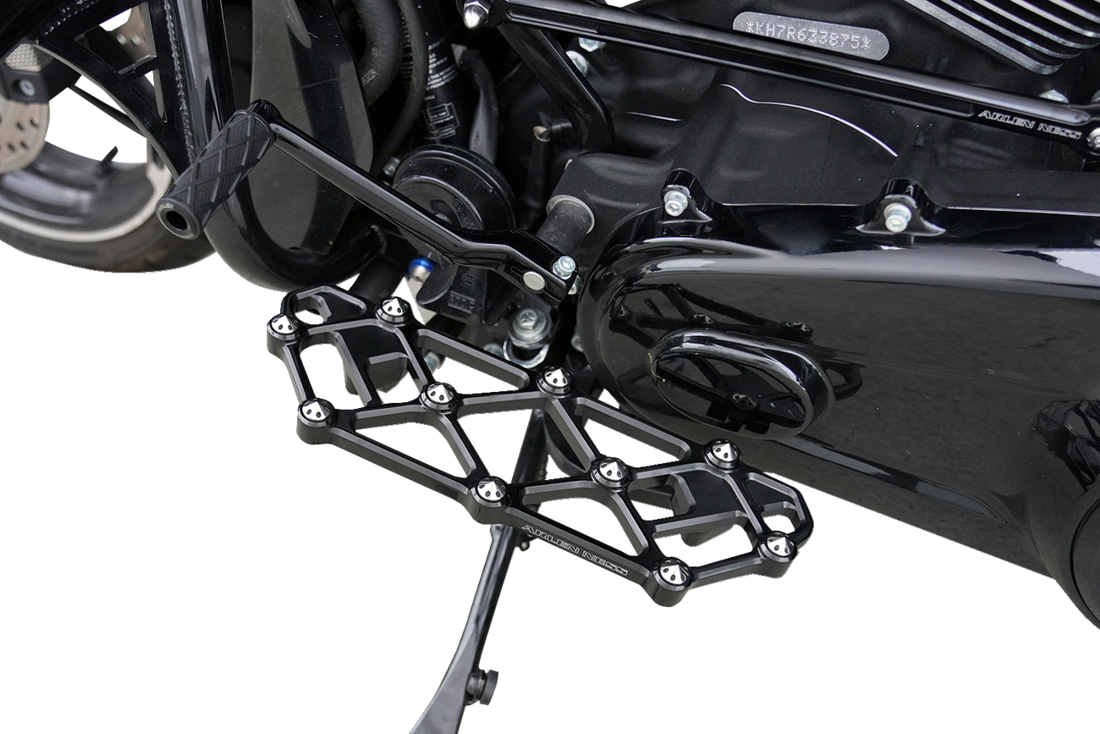 1621-1213 - ARLEN NESS Diamond Floorboards - Driver - Black 410-053