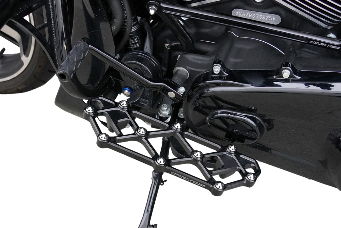 1621-1213 - ARLEN NESS Diamond Floorboards - Driver - Black 410-053