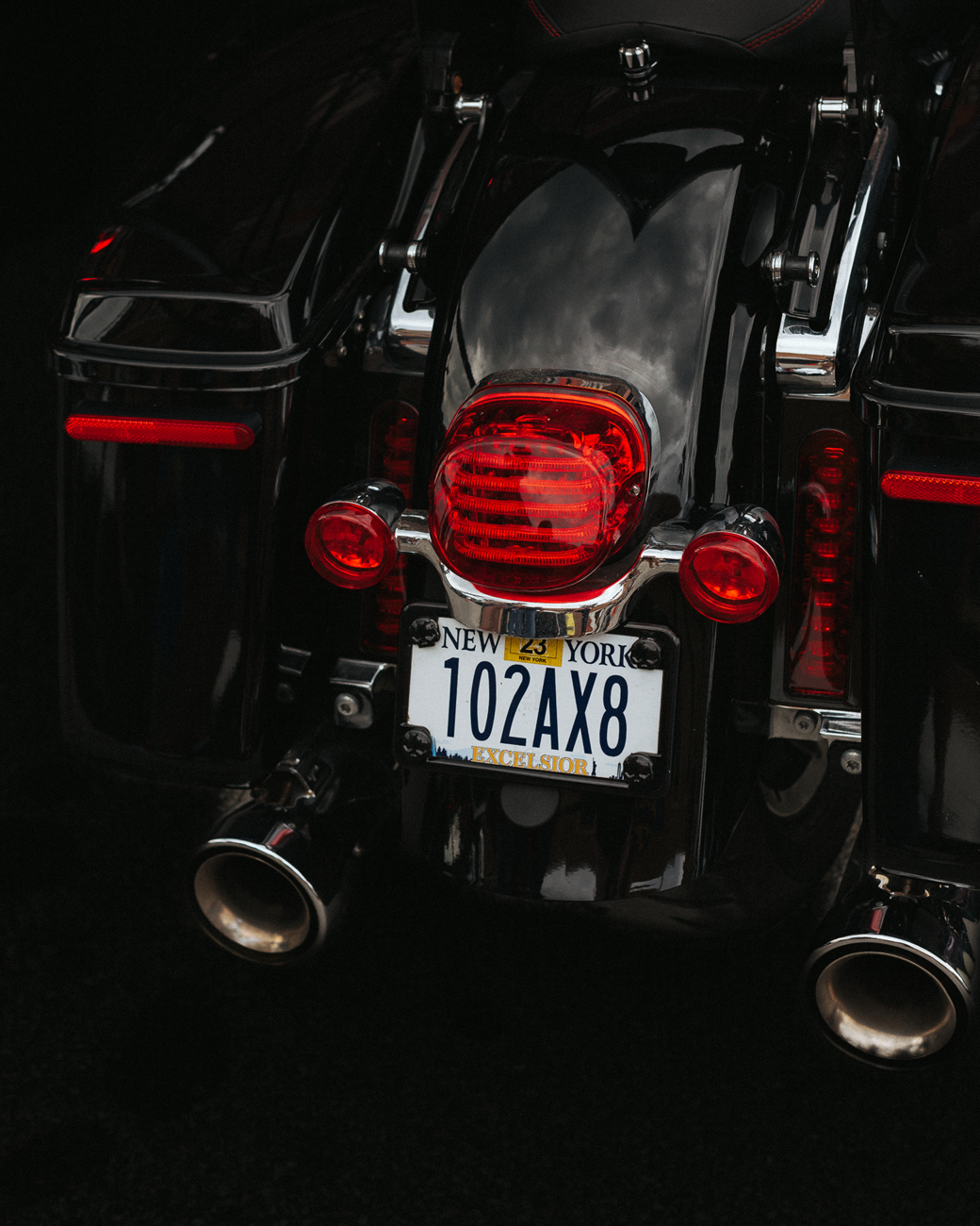 2010-1364 - CUSTOM DYNAMICS Taillight - without License Plate Illumination Window - Red PB-TL-LP-R