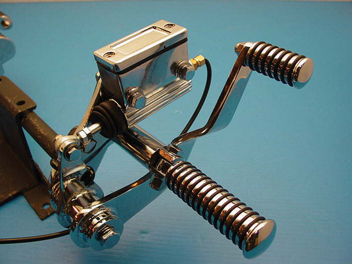 22-0716 - Forward Control Kit Chrome by V-Twin