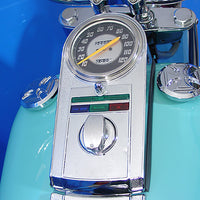 39-0913 - Chrome Cast Dash Panel Kit with 1:1 Ratio Speedometer by V-Twin