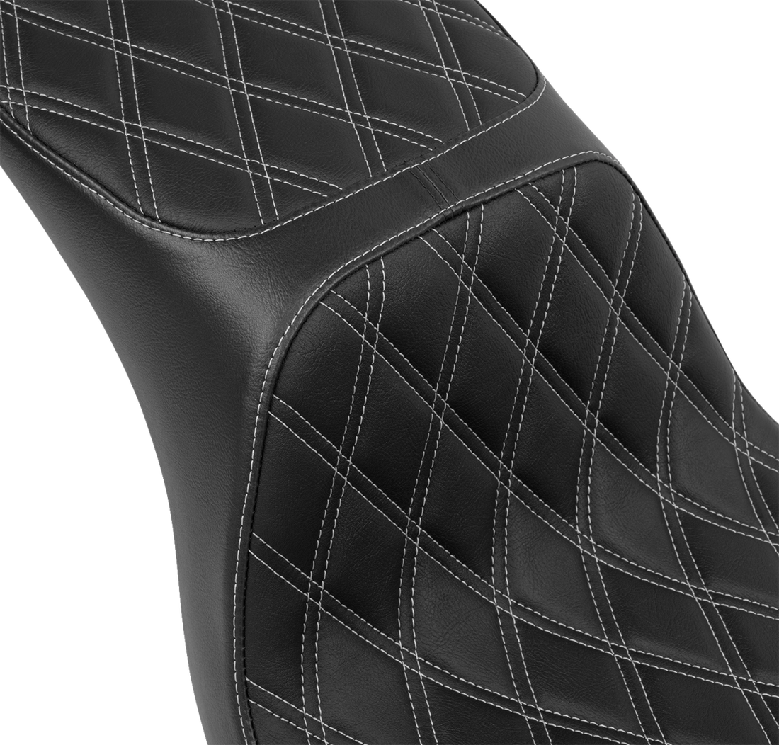 DRAG SPECIALTIES SEATS Predator 2-Up Seat - Vinyl - Double Diamond - Silver Stitching - FLSB/FXLRS '18-'24 4688C