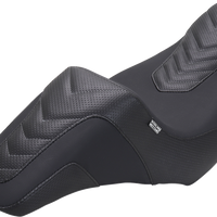 MUSTANG Signature Series Squareback™ Seat - Gripper Vinyl - Chevron - Gunmetal Stitch - FLH/FLT '23-'25 76324GM