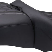 MUSTANG Deluxe One-Piece, 2-Up Seat - Diamond - Black Stitch - FLT/FLH '23-'25 89411