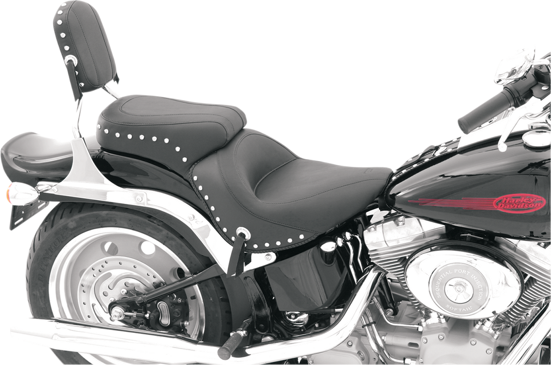 0802-0327 - MUSTANG Studded Seat - FXST '06-'10 76401