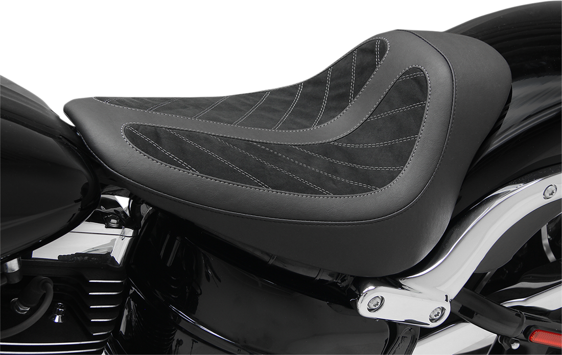 0802-0887 - MUSTANG Kodlin Solo Seat - Black - FXSB 76276