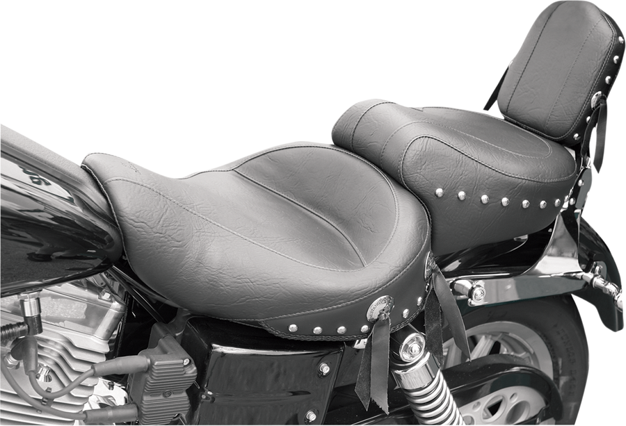 0803-0221 - MUSTANG Wide Studded Seat - Dyna '04-'05 75109